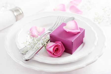 奢侈 玫瑰 桌子 丝带 美女 假日 餐巾 浪漫的 粉红色