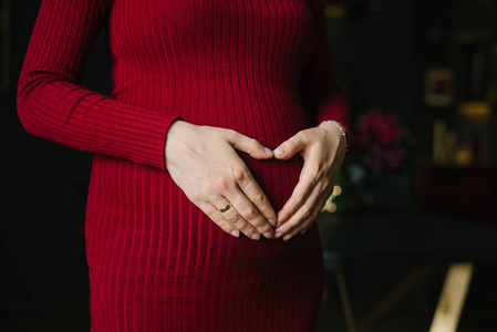 医学 身体 父母 生活 肚子 女人 健康 宝贝 爱抚 起源