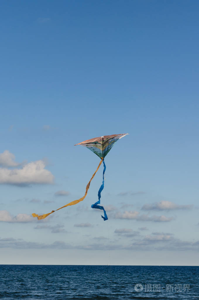 风筝在空中飞翔