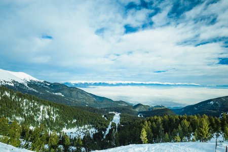 冬季景观山林雪图片