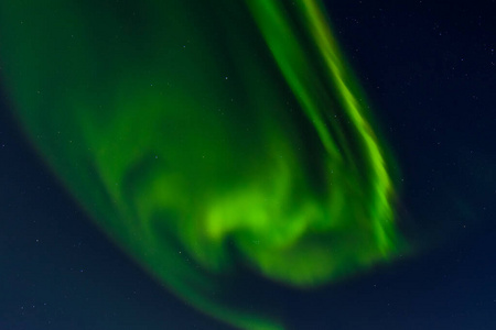 戏剧性的北极光，极光，在欧洲北部的山洛弗顿群岛，挪威