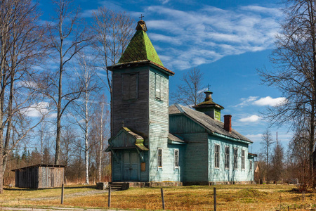 教堂 屋顶 地标 历史 旅游业 天空 建筑 房子 自然 古董