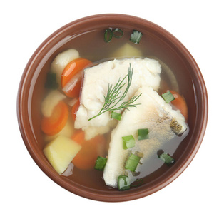 美味的鱼汤碗隔离在白色，俯视
