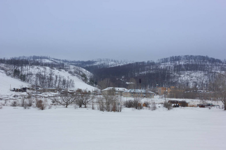 冬日山林雪景