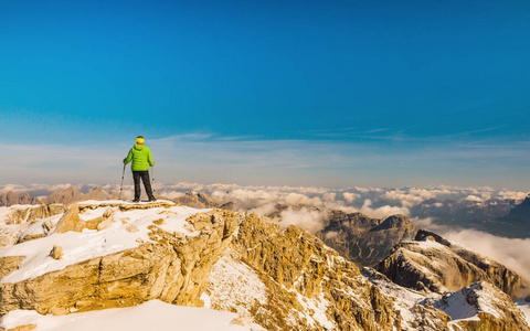 登山旅游图片