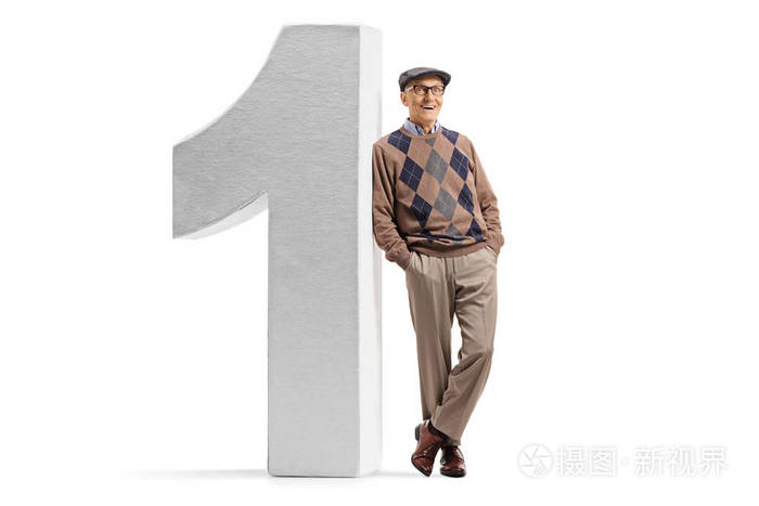 倚靠一号人物的老人