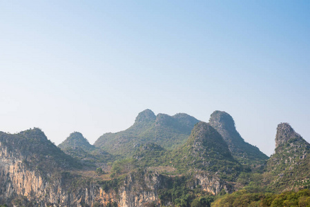 桂林阳朔岩溶形成与雾山景观