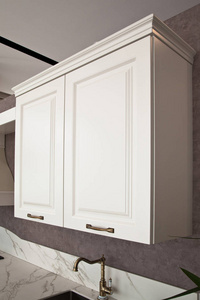 豪华现代厨房白色橱柜内部