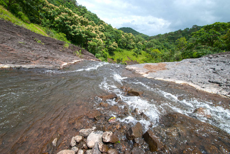 山林水景