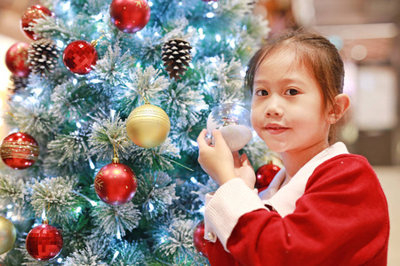 颜色 泰语 日本人 新的 愉快的 冬天 童年 幸福 美丽的