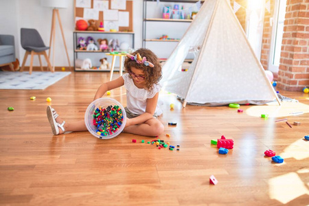 玩具 独角兽 塑料 学校 王冠 肖像 幼儿园 游戏 建设