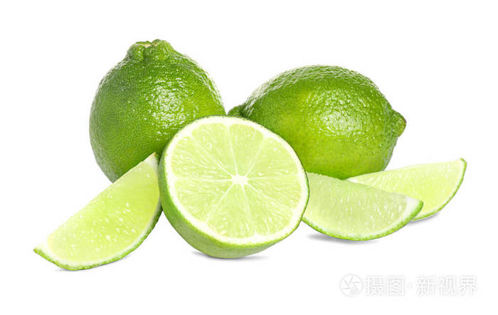 新鲜成熟的青柠白色