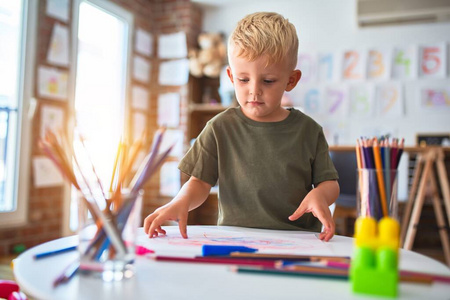 学校 游戏室 育儿 幸福 教室 学习 小孩 绘画 幼儿园
