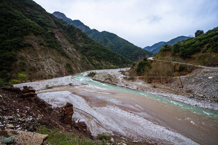 自然 春天 夏天 公园 欧洲 环境 美丽的 瀑布 岩石 峡谷