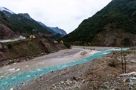 风景 流动 欧洲 旅行 瀑布 美丽的 天空 森林 岩石 地中海