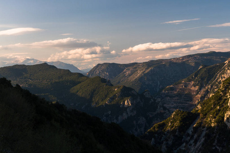 高的 美丽的 山谷 环境 岩石 夏天 风景 小山 日落 旅游业