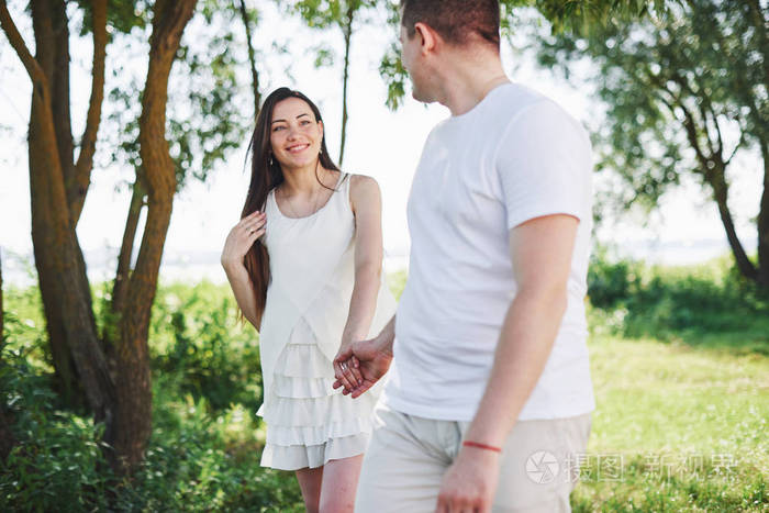 人类 新的 美丽的 夏天 生育能力 可爱的 场景 站立 期待