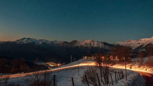 朱利安阿尔卑斯山的冬夜图片