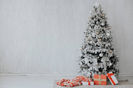 圣诞树花环灯新年礼物白色家居装饰