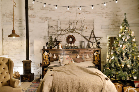 阁楼式卧室装饰圣诞装饰
