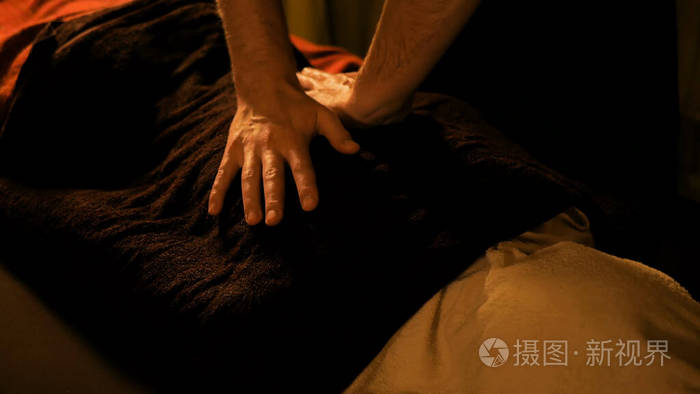 现代沙龙中的身体按摩与spa治疗