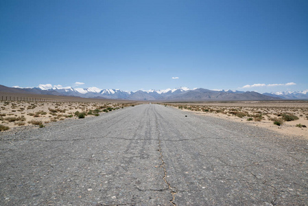 遥远的 旅游业 山谷 公路 亚洲 风景 冒险 自然 吉尔吉斯斯坦