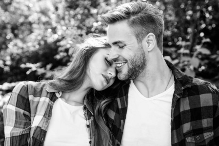 纯粹的感情.浪漫约会的概念.漂亮的人.一起快乐.相爱的情侣.享受彼此.