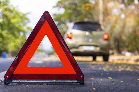 紧急三角形图片-紧急三角形素材-紧急三角形插画-摄图新视界