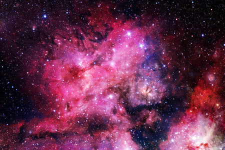 星云星系和恒星组成了美丽的画面。