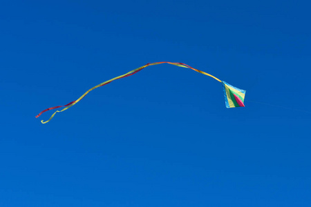 高的 自由 彩虹 风筝 飞行 夏天 天空 玩具 蓝天 微风