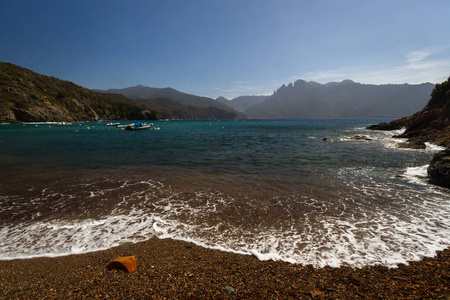 夏天 旅游业 岩石 自然 美丽的 法国 海湾 天空 风景