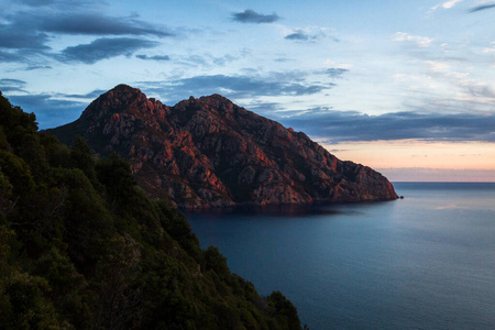 假期 海湾 美丽的 风景 海岸 海洋 岩石 太阳 天空 旅游业