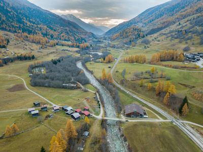 国家 阿尔卑斯山 风景 全景图 美女 领域 无人机 美丽的