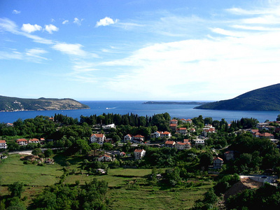 黑山Boka Kotorska湾景观