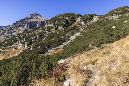 保加利亚皮林山波波沃湖附近的哲加尔峰