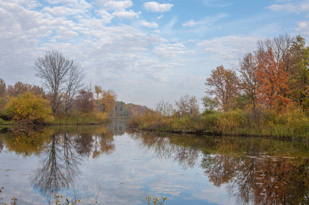 Autumn on the river, a beautiful time of the year. 