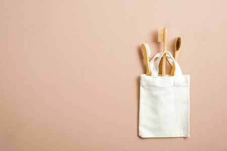 环保天然竹牙刷帆布购物袋。零浪费，无塑料概念。