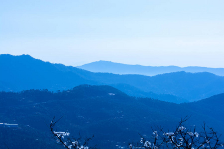 天空 阳光 山谷 小山 公园 全景图 旅行 天气 轮廓 美丽的