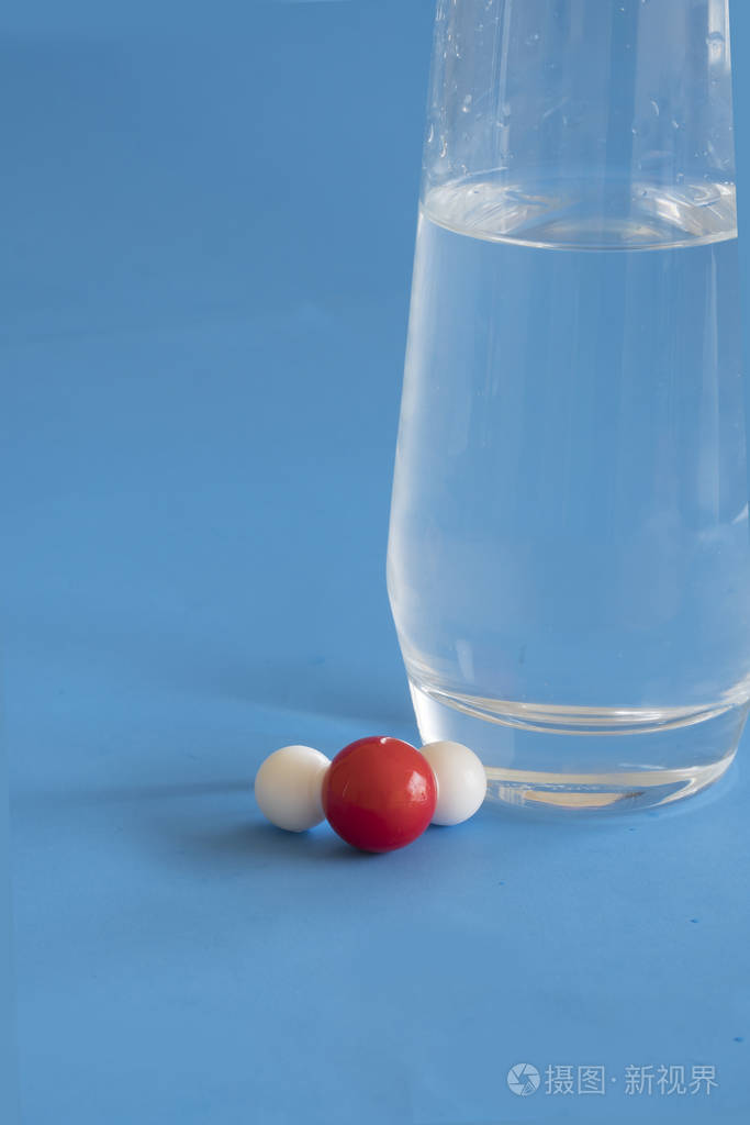 以氢和氧原子表示的水 照片 正版商用图片27az3q 摄图新视界