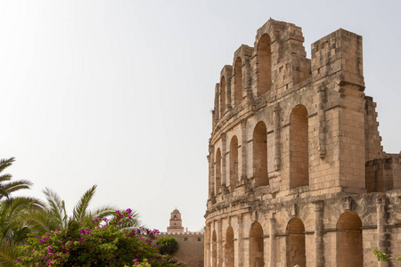 非洲突尼斯，美丽的厄尔杰姆圆形剧场和尖塔
