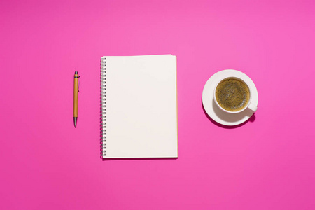 书桌 笔记本 芳香 早餐 粉红色 咖啡 液体 紫色