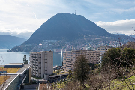 瑞士提契诺州卢加诺湖和卢加诺山区的建筑