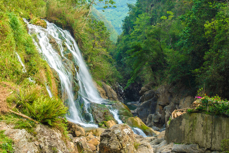 苗族 村庄 流动 瀑布 自然 森林 公园 越南 萨帕 落下