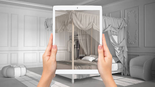手持式平板电脑展示经典卧室带顶棚床，全空白项目背景，增强现实概念，应用于模拟家具，室内设计产品