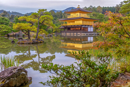 金阁。京都的金阁寺。
