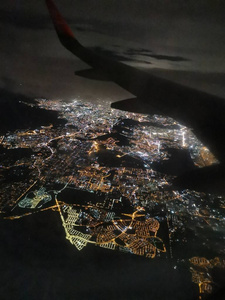 飞机 大都市 全景图 自然 天空 高的 天际线 天线 城市