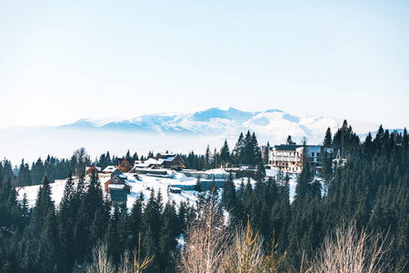 冬季雪山景观