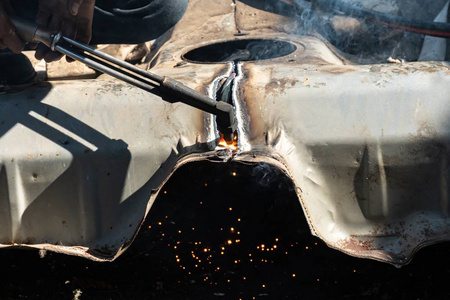 金属回收切割车用氧燃料割炬照片