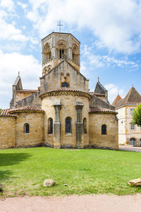 法国勃艮第罗马式教堂Semur en Brionnais