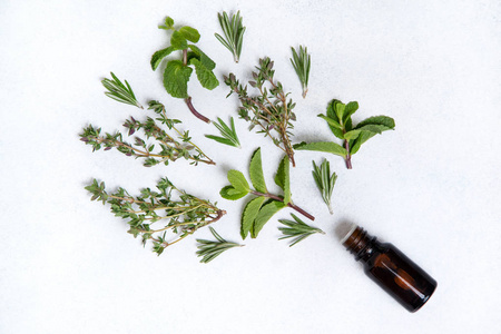  essential oil with different herbs